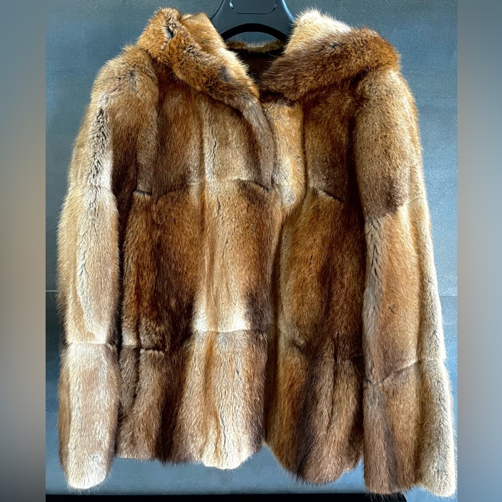 [NWOT] GENUINE Muskrat Fur Hooded Coat